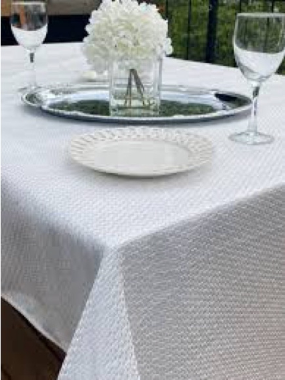 NWT Prego Italian Waffle Weave Oblong Tablecloth in White. 60” x 84”. NEW ❤️